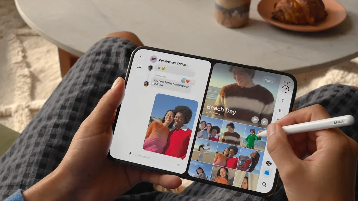 Apple Pencil USB-C posicionado ao lado de um smartphone moderno