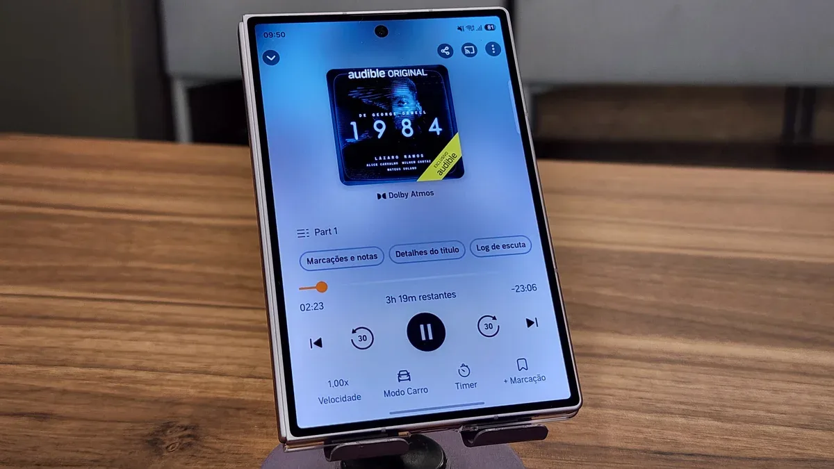 Tela frontal do Audiolivros com inteligência artificial com bordas reduzidas e alta fidelidade de cores